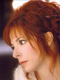 Mylene Farmer Farmer Mylene Cheveux Mi Longs Avec Frange Actrice Francaise