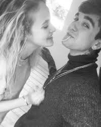 Isabelle Adjani : qui est la chérie de son fils Gabriel-Kane Lewis ?  (photos)