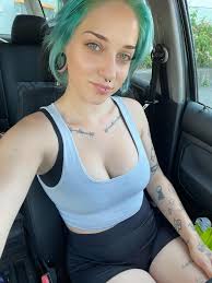 I'm sure no one cares but i'm 287 days sober❤️‍🩹💔