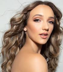 Crystal Cohen- Makeup Artist