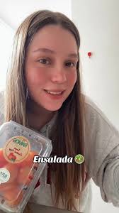 Ensalada con pollo🥗, al estilo Vale Valita 👩🏼‍🍳. Quedo muy rica ! ...