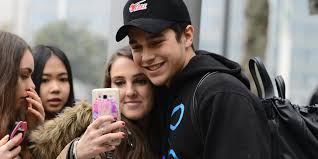 Austin Mahone Meets With Fans Ahead of Dolce & Gabbana Milan Fashion Show  Performance
