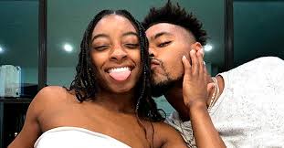However, eyebrows were raised in july 2020 when biles wished owens. Simone Biles And Nfl Player Boyfriend Jonathan Owens Get Cozy In New Instagram Pictures