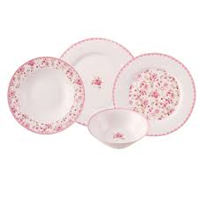 Tabak, bardak, kase, servis ürünleri mutfakların demirbaş eşyaları arasındadır. Karaca Lisa 24 Parca Yemek Takimi Karaca