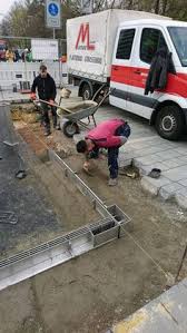 Dezente Rinnen Fur Imposantes Wasserspiel In 2020 Rinnen Entwasserung Entwasserungslosungen