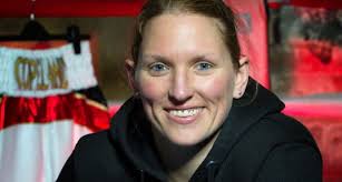 VIDEO: Fighting fit... Stockport boxer Stacey Copeland pulls