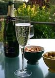 Champagne glass - Wikipedia