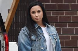 It's just a little red wine, i'll be fine. Demi Lovato Bittere Enttauschung
