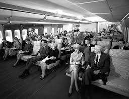 Economy Class Seating On A Pan Am 747 In The Late 1960 S Pan Am History Vintage Photos