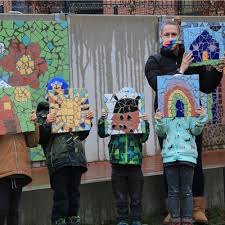 Kunst aus Mosaik: Kreatives Projekt war ein voller Erfolg!