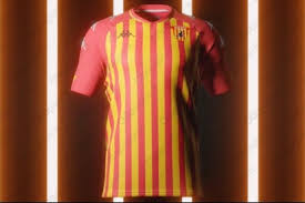 Benevento calcio official store, benevento, benevento, campania, איטליה 4.3. Benevento Ecco Le Nuove Maglie Per La Serie A Ottopagine It Benevento
