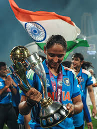 LOOK AT THE WAY HARMANPREET KAUR IS LOOKING AT THE WORLD CUP TROPHY. 🥹🏆 That's not just a glance — it's years of hard work, passion, and belief shining through. ❤️🇮🇳 The