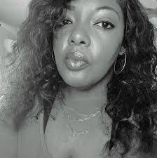 Derick Mack's Instagram, Twitter & Facebook