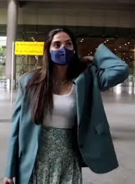 Sonam Kapoor nipple Pokies : rsonamkapoor