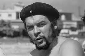 21st January 1962 Stripped To The Waist Argentine Born Revolutionary Ernesto Che Guevara 1928 1 1928 1967 Ernesto Che Che Guevara Che Guevara Images