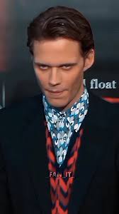 Bill Skarsgård Transformation into Pennywise the Clown