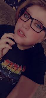 Can you get the fabulous pocket tee in white?