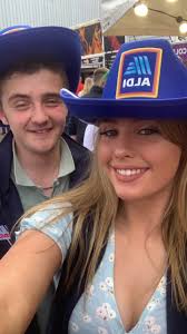 Caitlin oboyle (@caitlinoboylee)