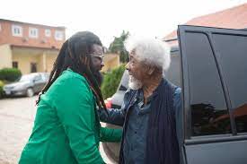 Jul 19, 2020 · wole soyinka. Wole Soyinka Hosts Onyeka Nwelue To A Private Screening