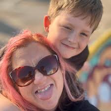 Looking for someone who may be able to help with cleaning some sheep fleece  (two Shetland sheep). I'm a novice and need to know it will be done  properly. 🙏🏻