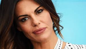 Mariangela eboli, moglie di checco zalone (al secolo luca medici), è accanto all'attore comico da anni. Checco Zalone Era Innamorato Di Bianca Guaccero Segreto Donna