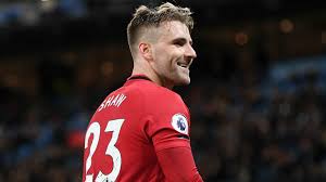Shaw vows to help overturn ban for man united fan who threw scarf. Luke Shaw Shows Great Generosity As He Donates To A Baby Girl S Leukemia Fund