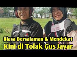 Gus javar memang tak seperti selayaknya gus (ulama/anak kiai) pada umumnya. Gus Javar Datangi Menasihati Tamunya By Baper Tv