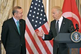 Joe biden, muhaliflere destek vererek, türkiye'deki iktidarı değiştirebilecekleri yönündeki skandal sözlerine büyük tepkiler geldi. Biden Looking Forward To Reviewing Full Breadth Of Us Turkish Ties Official Middle East Monitor