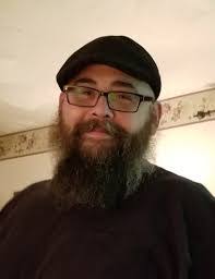 Lee Stout's Instagram, Twitter & Facebook