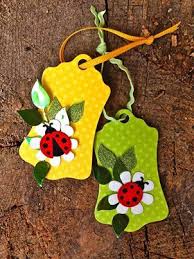 Tags Using Elizabeth Craft Designs Dies 763 Tag 730 Curvy Leaves 725 Flower Set 3 711 Ladybug Elizabeth Craft Designs Elizabeth Craft Paper Crafts Cards