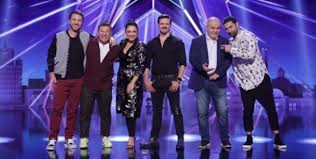 Din 5 februarie, romanii au talent revine la pro tv cu două ediții pe săptămână. Totul Despre Oamenii Din Spatele Emisiunii Romanii Au Talent Cu Cat E PlÄtit Un Èofer La Pro Tv