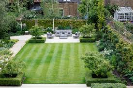 Formal Square Lawn Randle Siddeley