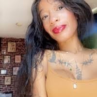 Jennifer Reddick's Instagram, Twitter & Facebook