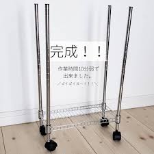 画像に含まれている可能性があるもの 1人 ストッカー 散らかった部屋の整理 ダンボール