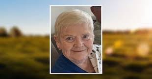 Wanda Goetz's Instagram, Twitter & Facebook