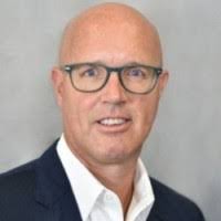 Andy Cheek's Instagram, Twitter & Facebook