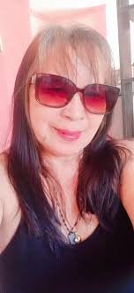 It's a beautiful and breezy Sunday Afternoon 🥰😍love the weather 😊Happy  Sunday y'all 😊 😃