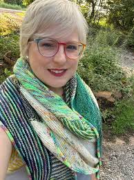 Beginner hiking water bottle holder DIY project