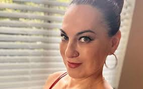 Muere Erika Robledo, actriz de doblaje que puso voz a La Sirenita en  televisión, a los 48 años