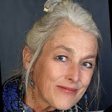 WE DID IT! I'm honored to say that the short film "Pardoning Beauty" which  I had a chance to direct and co-write, won the main prize in the  competition for the best