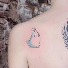 Turtle shell is a symbolization of turtle, which is a … tattooists used these combs to etch the monochromatic designs the oceanic region is known for into a person's skin. White Mini Totoro Tattoo Tattoogrid Net