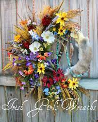 As a friend or family member of someone who is grieving, you want to do your part in helping express your condolences and making them feel loved at such a sad time. Pin On W R E A T H S
