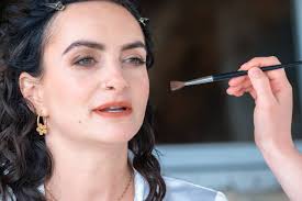 Eva makeup artist