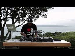 Dj Jazzy Jeff Made His Way To Serato S Home Town Auckland New Zealand Recently Where He Showed Us A Special Run Dmc Peter Piper Ro Dj Music Hits Peter Piper