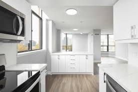 800 lawrence avenue west, m6a 0b1 toronto, kanada the apartment/unit provides complete kitchen appliances with fridge, stove and dishwasher. Welcome