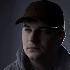 Dan Mundy's Instagram, Twitter & Facebook