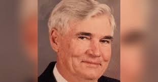 Alice Hinkle's Instagram, Twitter & Facebook