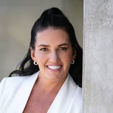 Jessica Rolfe's Instagram, Twitter & Facebook