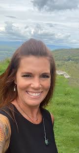 Nicole Schoen's Instagram, Twitter & Facebook