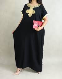 Maybe you would like to learn more about one of these? Robe Orientale Longue De Type Gandoura Tunisienne Robes Femme Couleur Noir Pret A Porter Et Accessoires